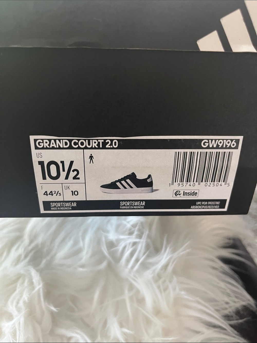 adidas Men’s Black & White Low-Top Sneakers - Picture 3 of 8